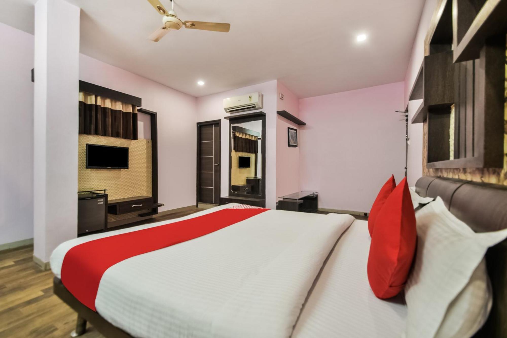 Oyo Hotel Ajanta Hamirgarh Exterior photo