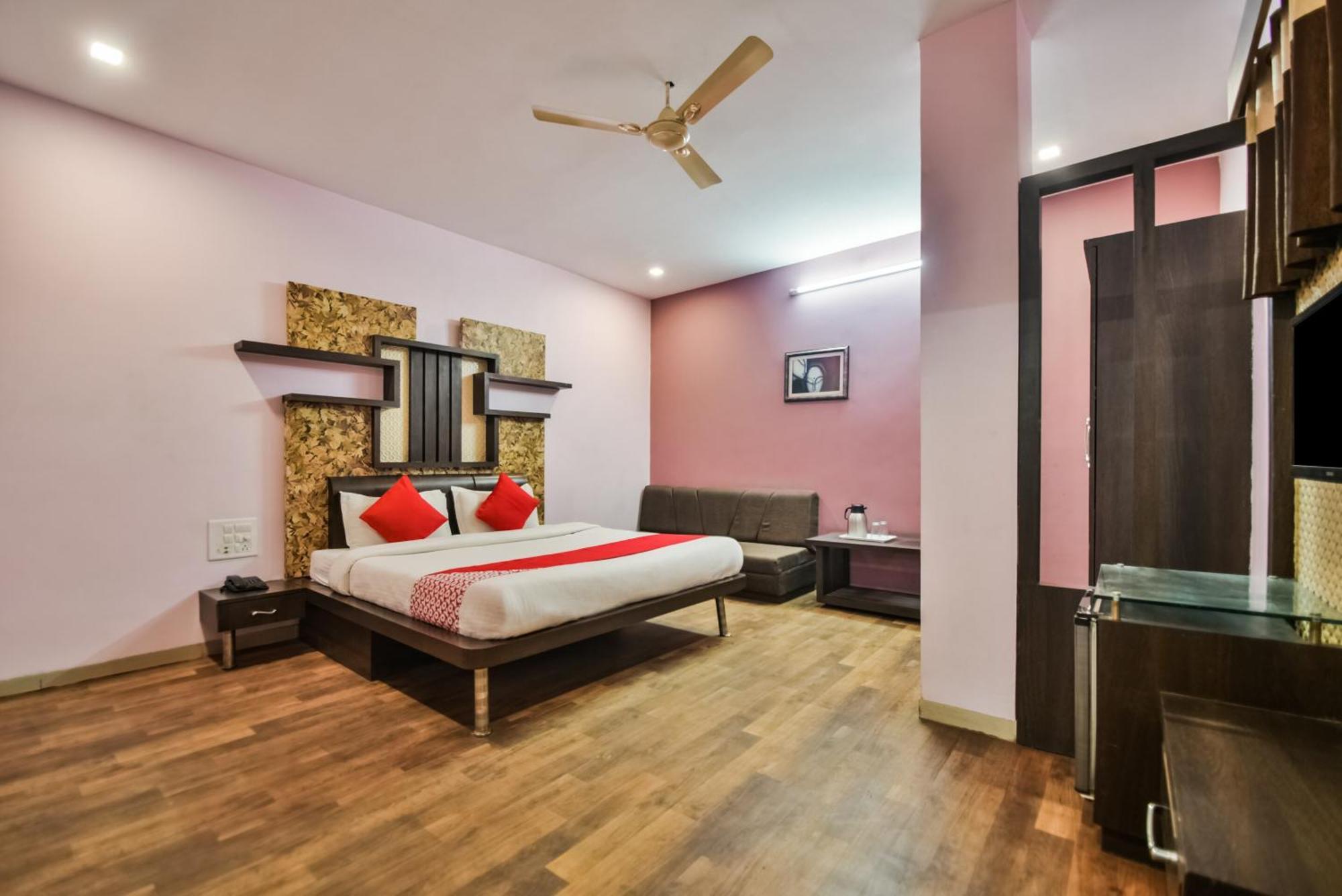 Oyo Hotel Ajanta Hamirgarh Exterior photo