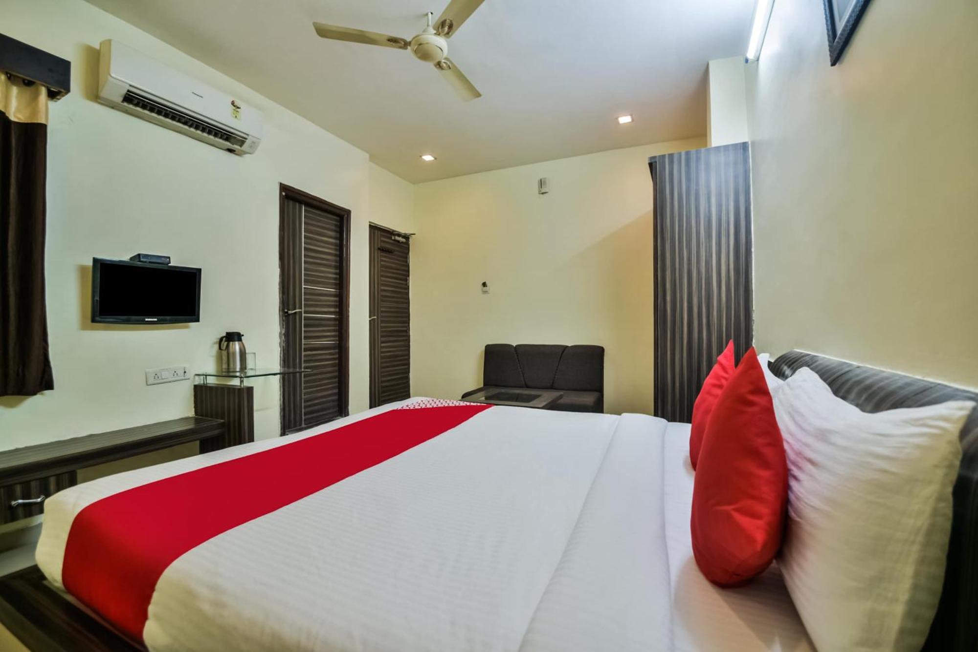 Oyo Hotel Ajanta Hamirgarh Exterior photo